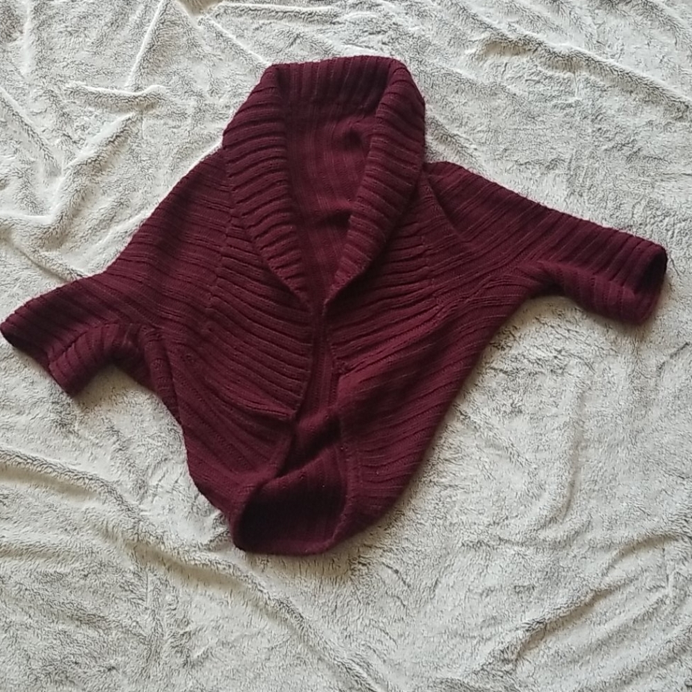 Maroon shrug